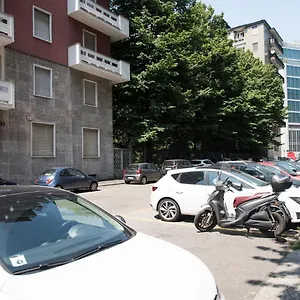 https://2-bedrooms-apartment-in-garibaldi-district.it-lombardy.com